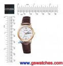 客訂商品,CITIZEN EW3252-07A(公司貨,保固2年):::日本製,Eco-Drive光動能,對錶系列(LADY'S),時尚女錶,藍寶石鏡面,星期日期顯示,刷卡或3期,EW325207A