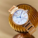 【金響鐘錶】現貨,CITIZEN EM1063-89D(公司貨,保固2年):::CITIZEN L幸福鈴蘭,光動能,藍寶石鏡面,5顆鑽石,白蝶貝錶盤,時尚女錶,E031機芯,EM106389D